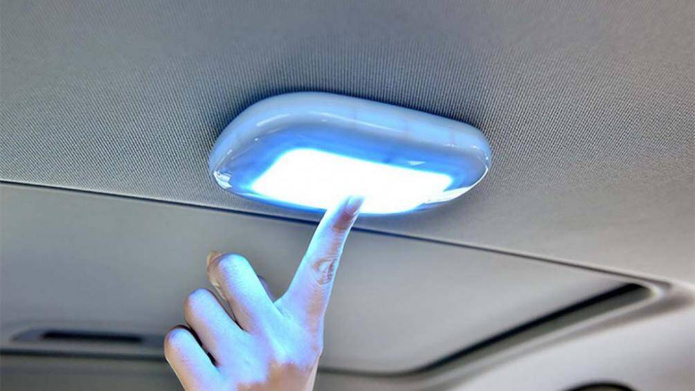 Đèn trong xe